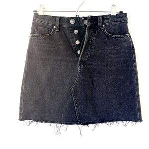 H&M mini denim skirt with botton closure